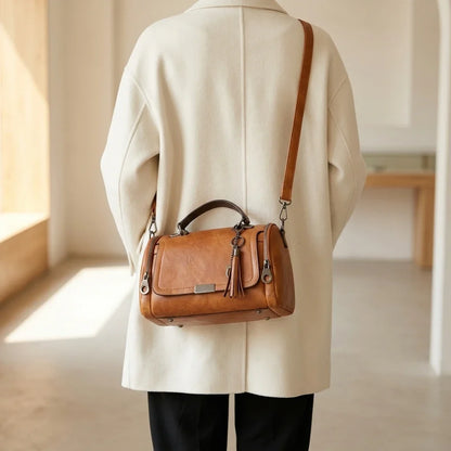Sac Bandoulière Elena Cuir Souple Pompon